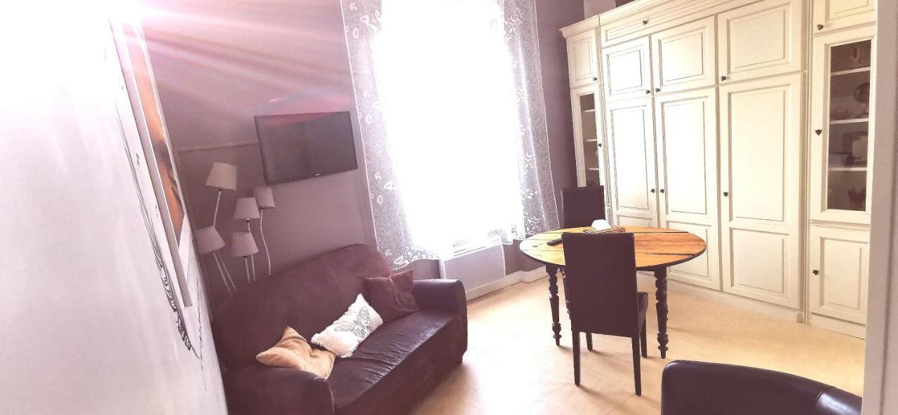 Studio Dans Charmante Batisse De Maitre Compiegnoise Compiègne Esterno foto