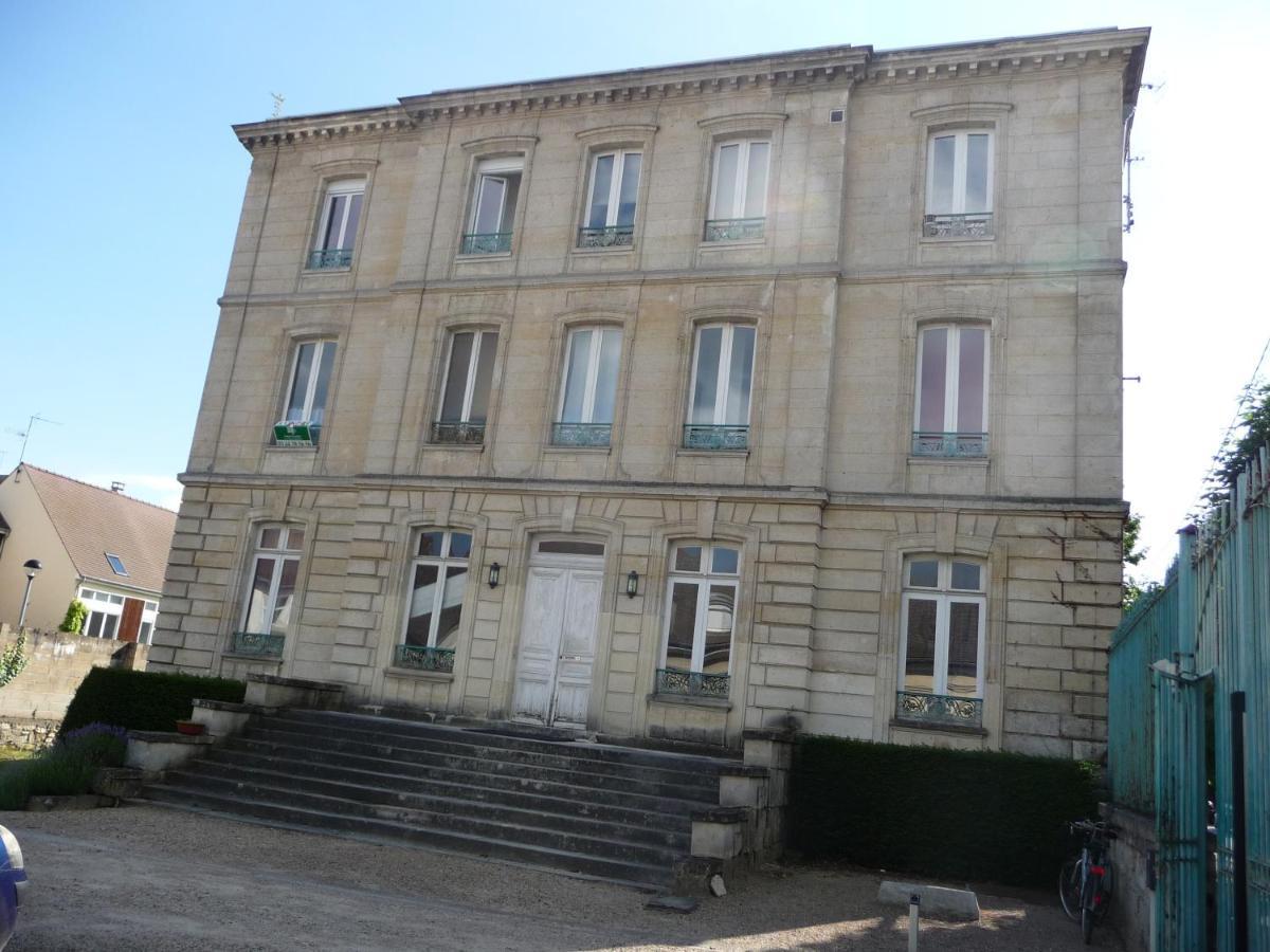 Studio Dans Charmante Batisse De Maitre Compiegnoise Compiègne Esterno foto
